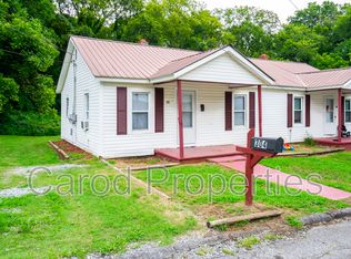 304 E 1st St, Lexington, NC 27292