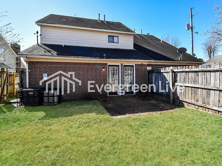 6894 Snyder Rd — Photo 15