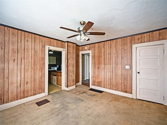 4th image of 23 N McGee St