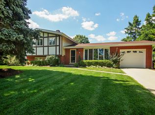 160 N Prairie Ave, Bloomingdale, IL 60108