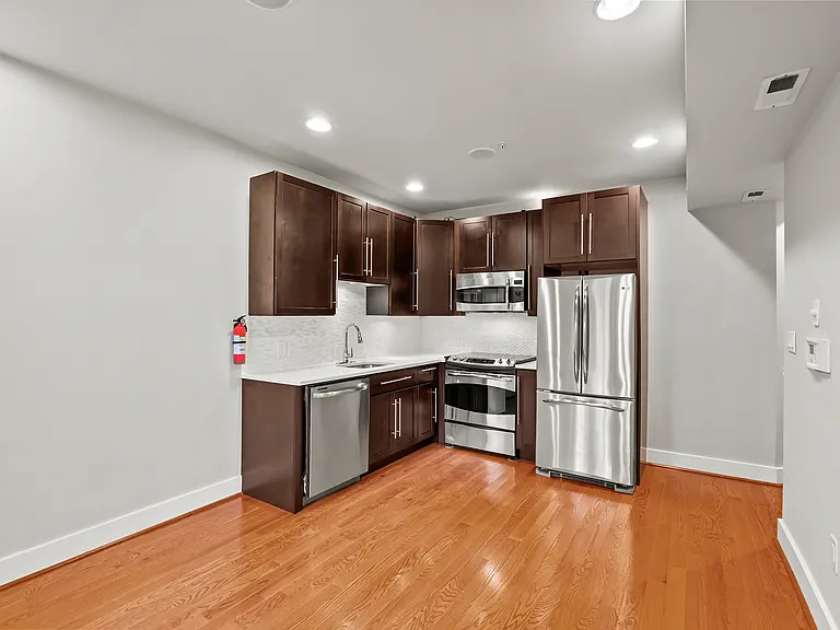 2616 Garfield St NW #1A — Photo 2