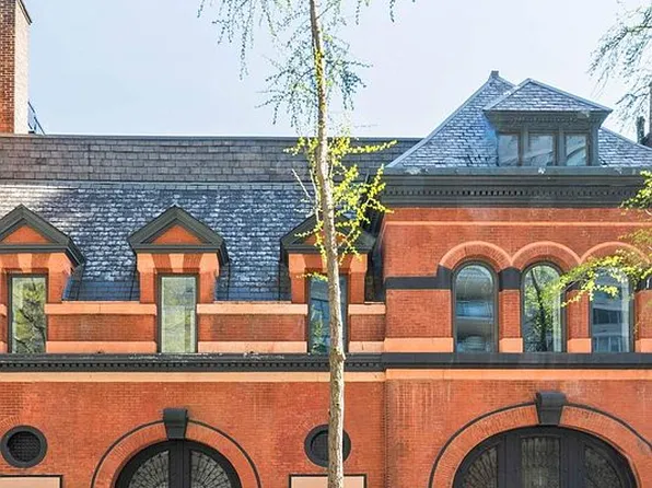 155 E 69th St, New York, NY 10021