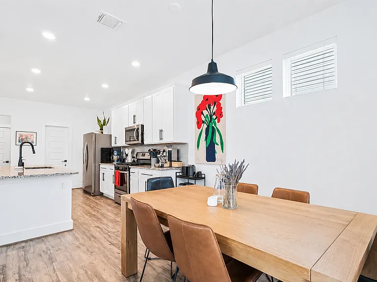 7404 Wynkoop Ct — Photo 9
