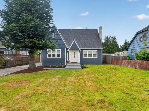 3502 3rd St, Tillamook, OR 97141