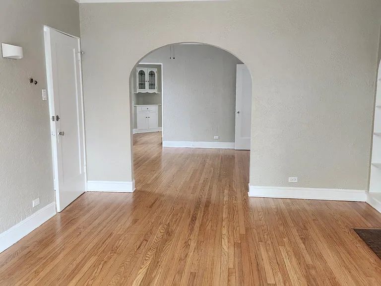 5737 Goodwin Ave — Photo 2