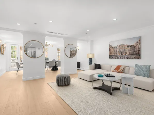 222 East 61st Street image 22 of 27