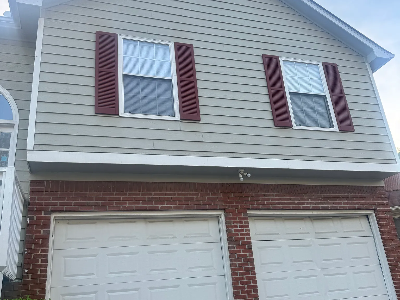 5 bed, 1350 sqft, $2,700 — Photo 3