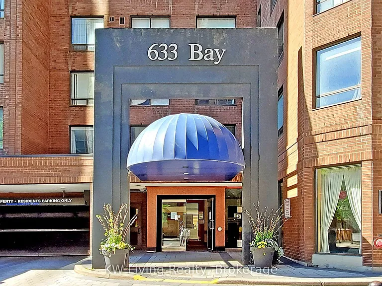 633 Bay St #814 — Photo 5