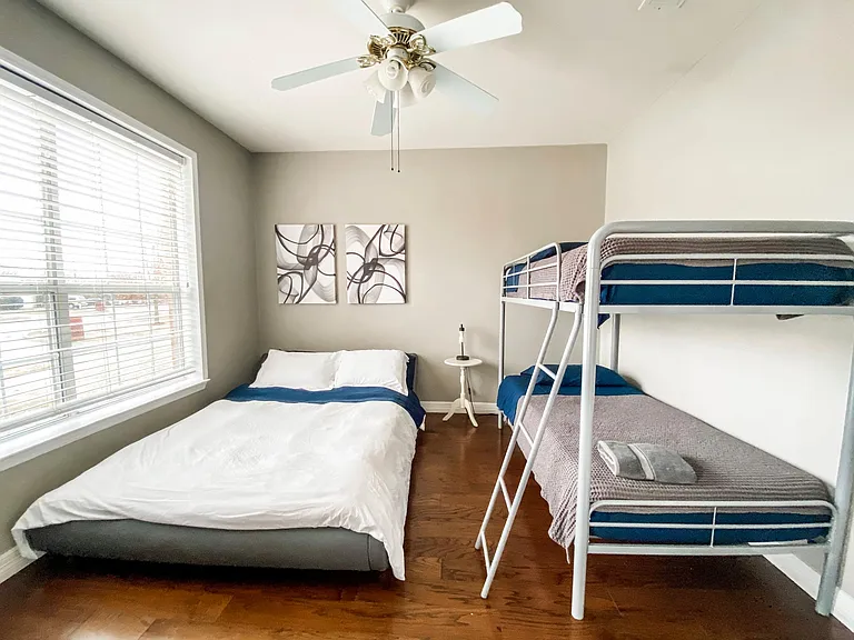 3205 Vinson Ct — Photo 38