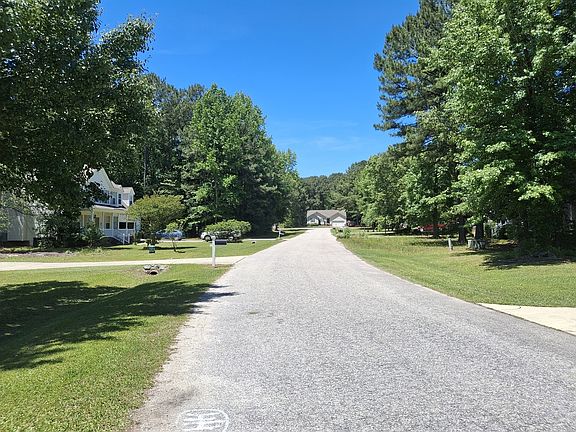 4th image of 212 Spearhead Pl