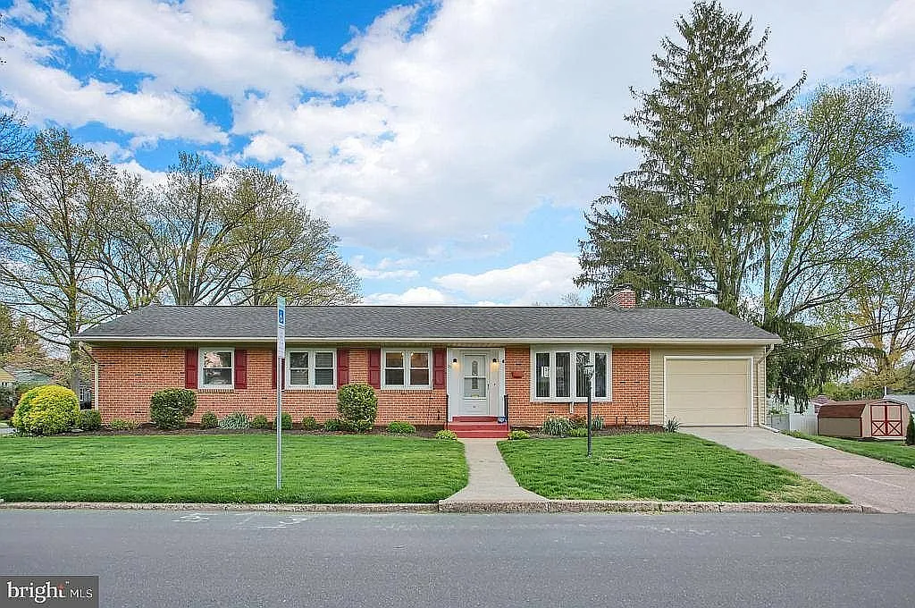 3 bed, 2003 sqft, $1,800 — Photo 1
