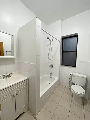 Rented by Jonis Realty | media 14