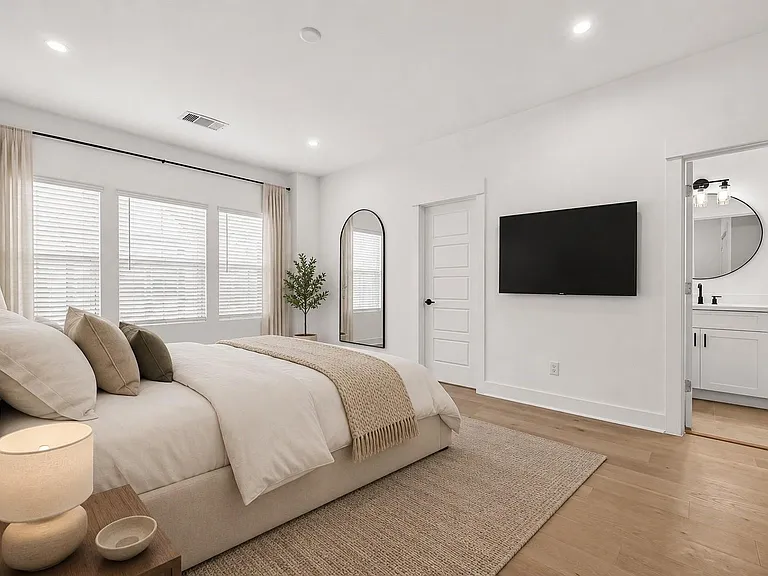 328 Neyland St — Photo 11