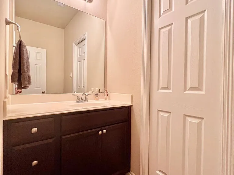 18607 Pelham Grove Ln — Photo 36