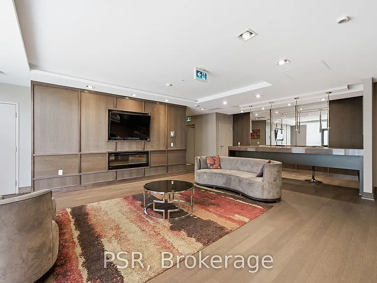 5740 Yonge St #210 — Photo 2