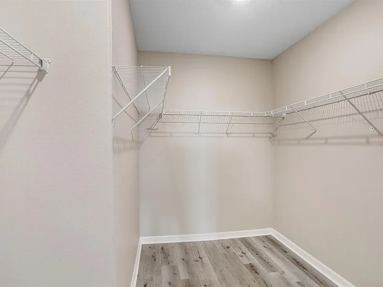 10256 Carloway Hills Dr — Photo 17