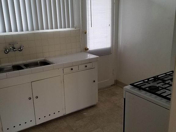 2nd image of 4034 Lincoln Ave