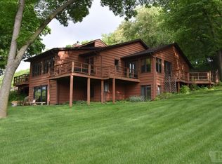 2122 River Rd, Iowa Falls, IA 50126