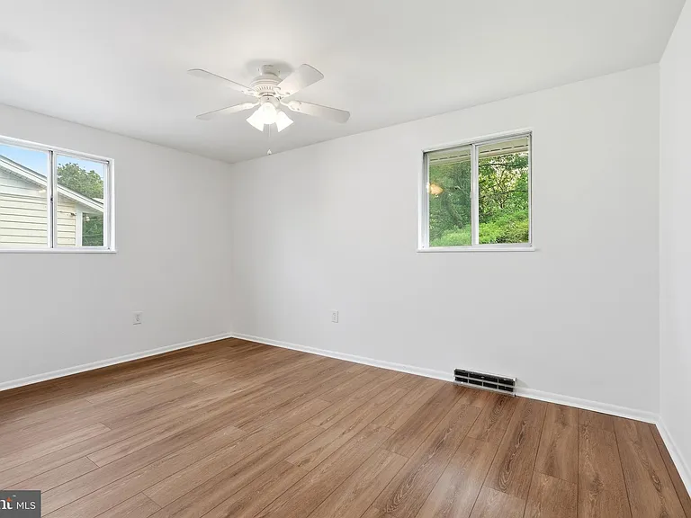 6741 Kincheloe Ave — Photo 17