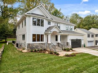 7704 Maryknoll Ave, Bethesda, MD 20817