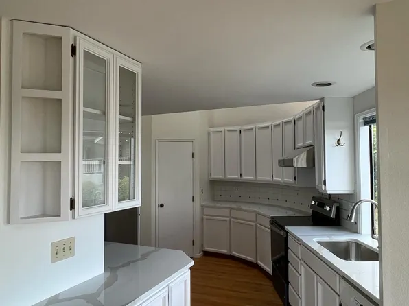 14020 SE 47th St, Bellevue, WA 98006