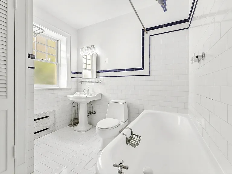 42 Monroe Pl #MAIN — Photo 12