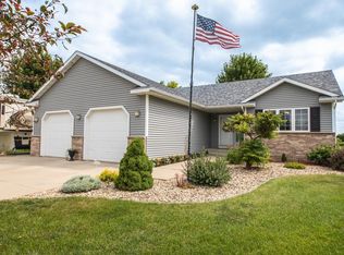 1005 3rd St NW, Dodge Center, MN 55927