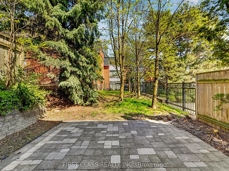 96 George Henry Blvd #38 — Photo 22