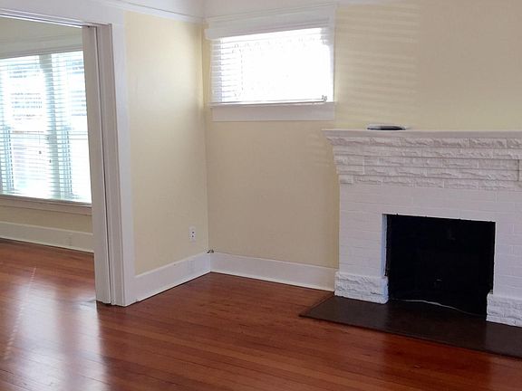 4th image of 227 Ivy St