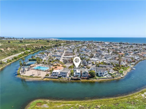 5 Canal Cir, Newport Beach, CA 92663