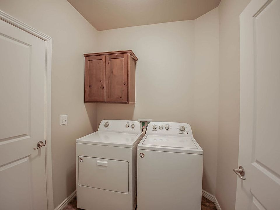 1st image of 735 Shadowleaf Ave