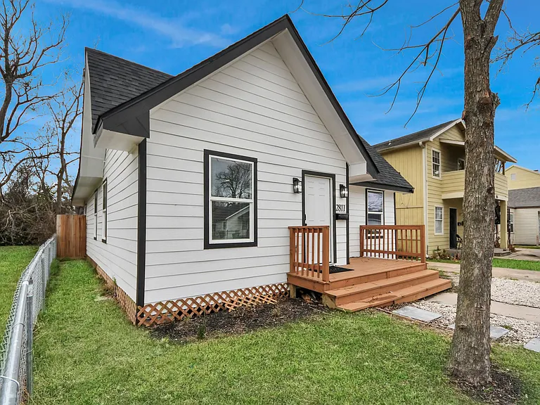 2811 Winbern St — Photo 47