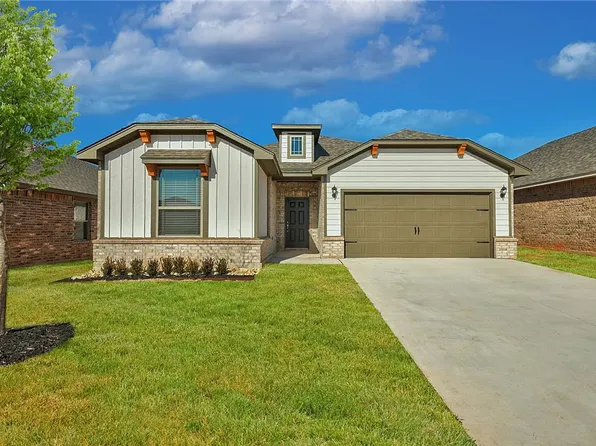 1013 NW 4th St, Newcastle, OK 73065