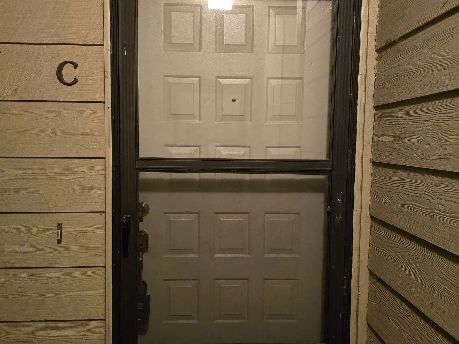 2 bed, 946 sqft, $975 — Photo 1