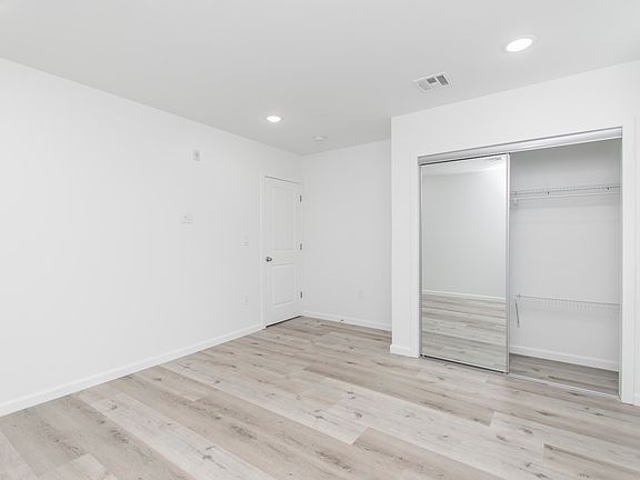 5th image of 5348 Race St #C