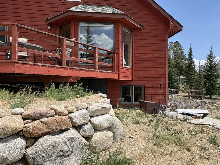 82 Cranmer Ave — Photo 9