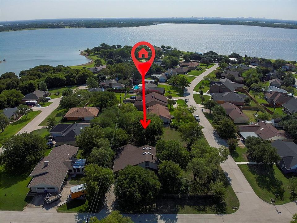 1st image of 401 Hillside Dr