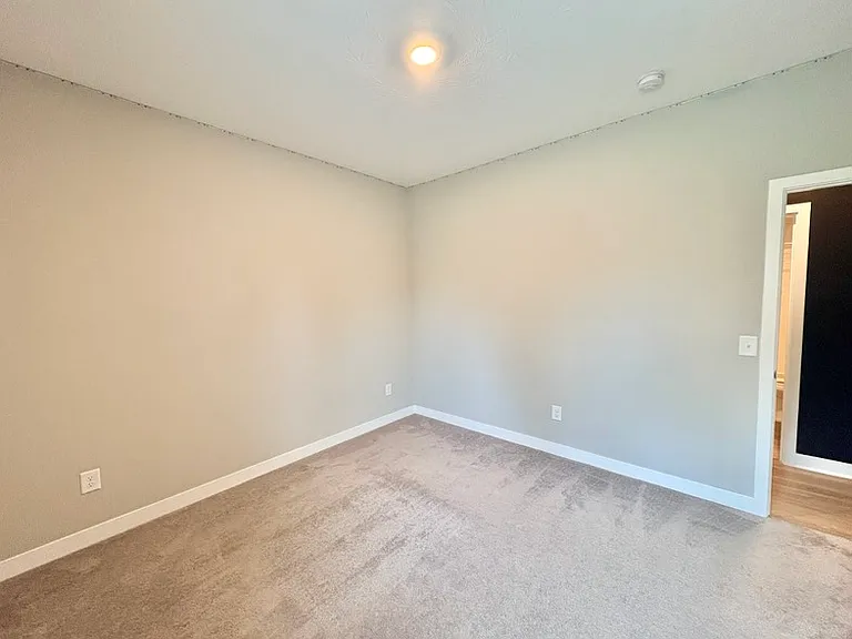 3694 Locust Dr — Photo 16
