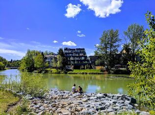 108 23rd Ave SW #302, Calgary, AB T2S 0J1