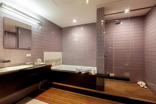 Rented by Sotheby's International Realty | media 21