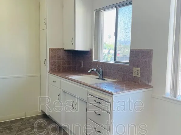 2305 Monroe St, Santa Clara, CA 95050