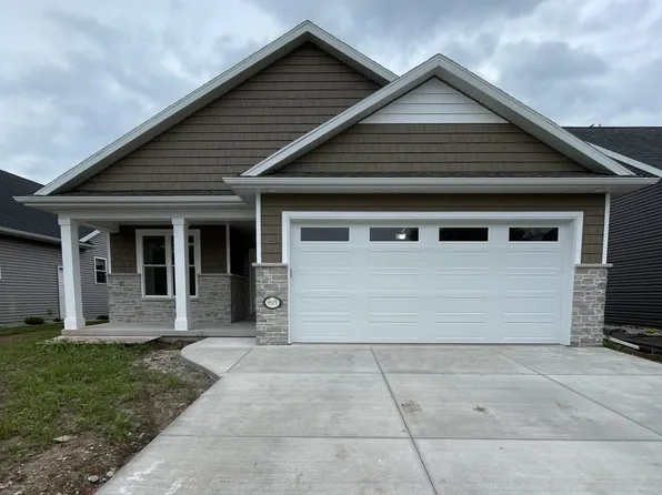 905 Clover Ct, Menasha, WI 54952