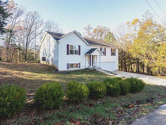 2nd image of 6095 Pin Oak Dr