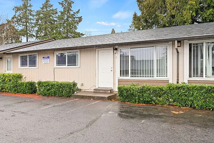 Building Photo - 4807 SE Boardman Ave #2