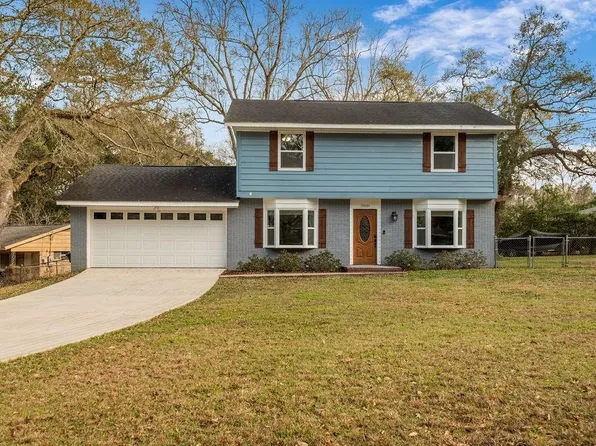 13001 Shady Dr, Grand Bay, AL 36541