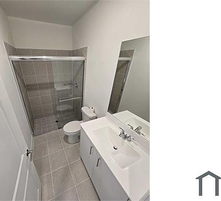 4th image of 2444 SE 29th St