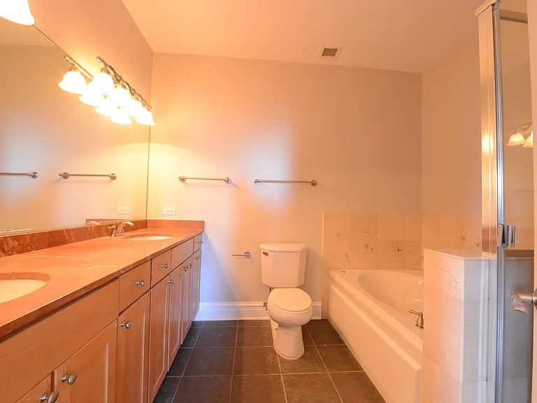 208 W Washington St #2304 — Photo 14