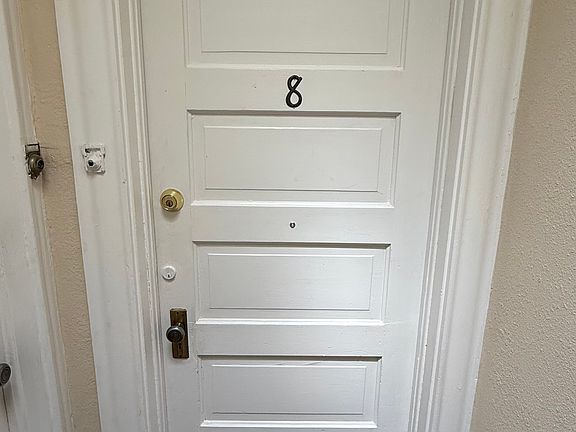 2nd image of 1625 N Clarkson St APT 8