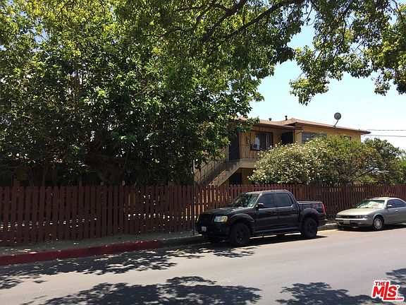 4th image of 14758 Blythe St
