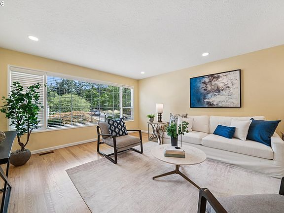 4th image of 11820 SW Foothill Dr